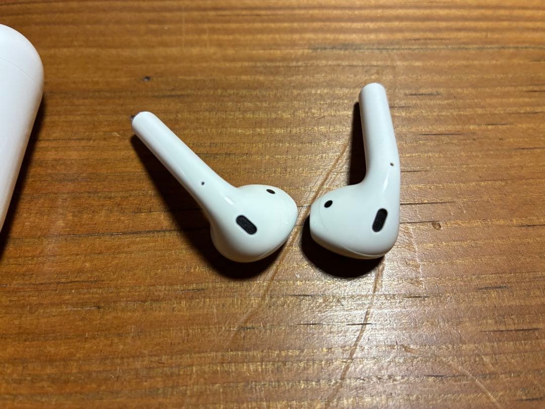 Apple AirPods 第2世代 lightning 充電ケース