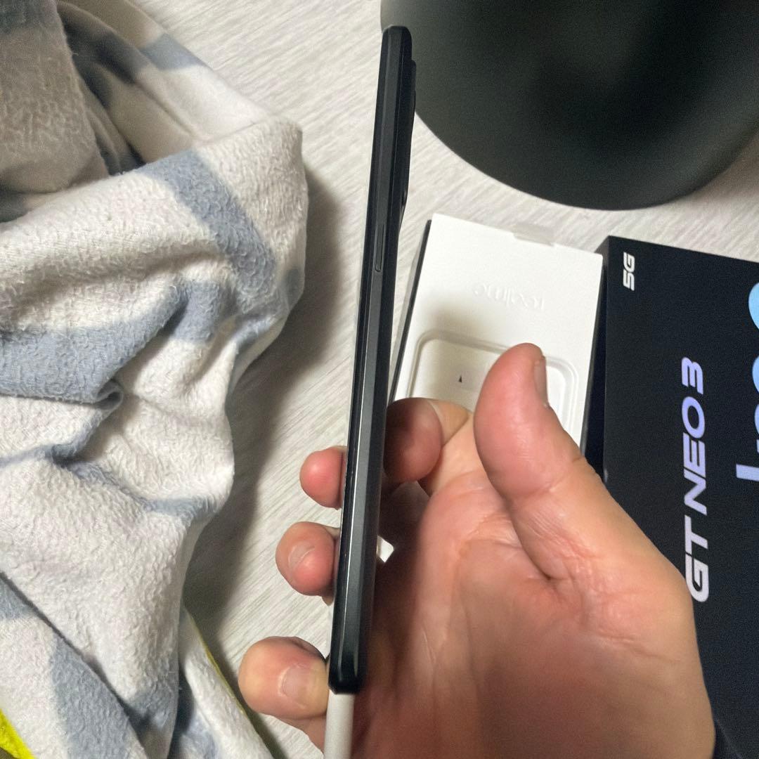 realme GT NEO 3 5G 本体