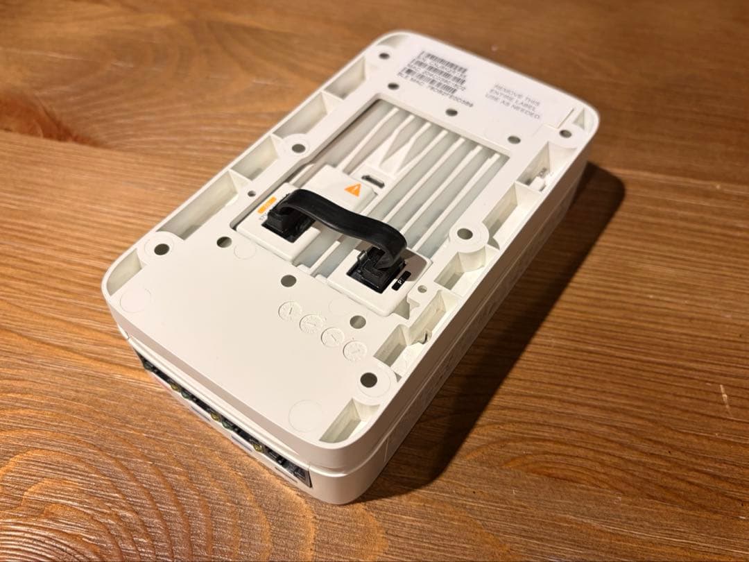HPE Aruba Instant on AP11D 中古