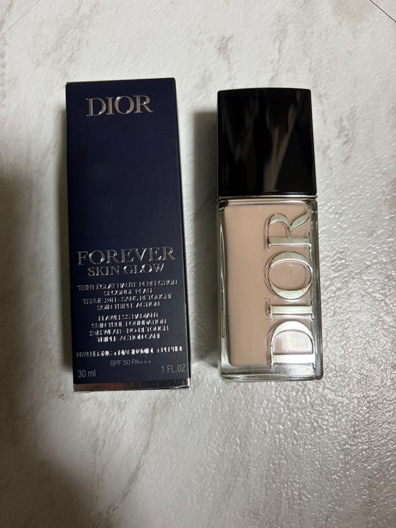 新作Dior Forever Skin Glow 30ml 00 ニュートラル